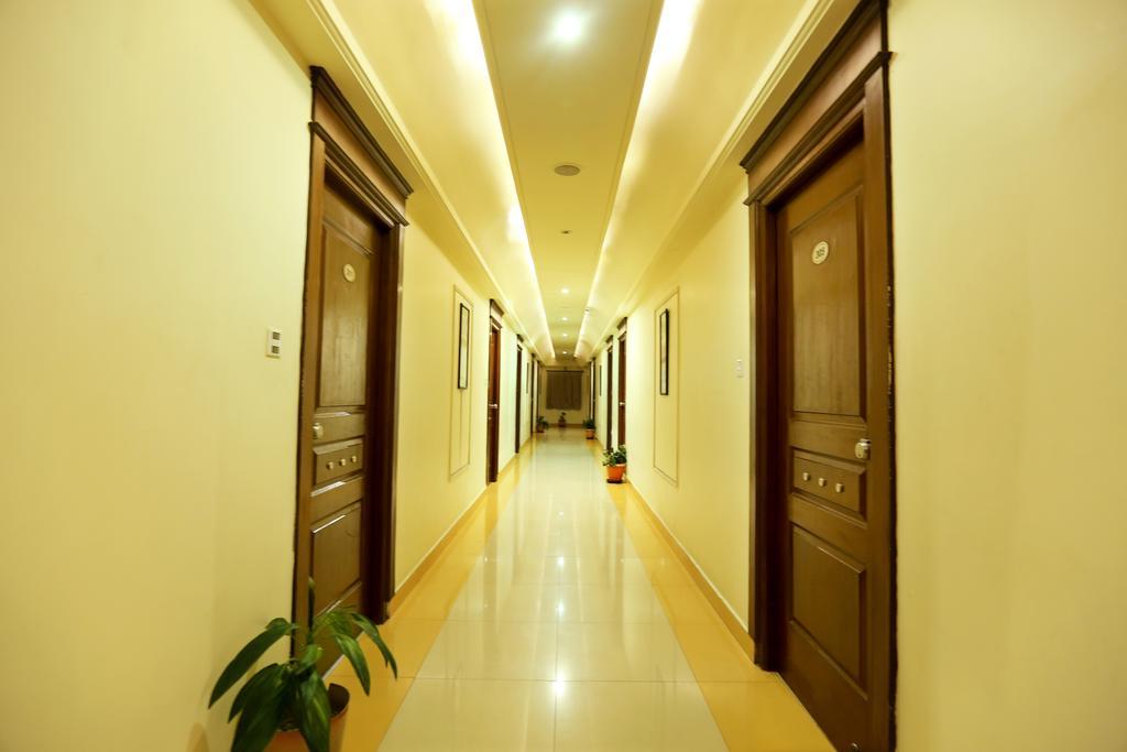 Hotel Sitara Grand Haydarabad Dış mekan fotoğraf