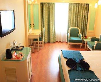 Hotel Sitara Grand Haydarabad Dış mekan fotoğraf